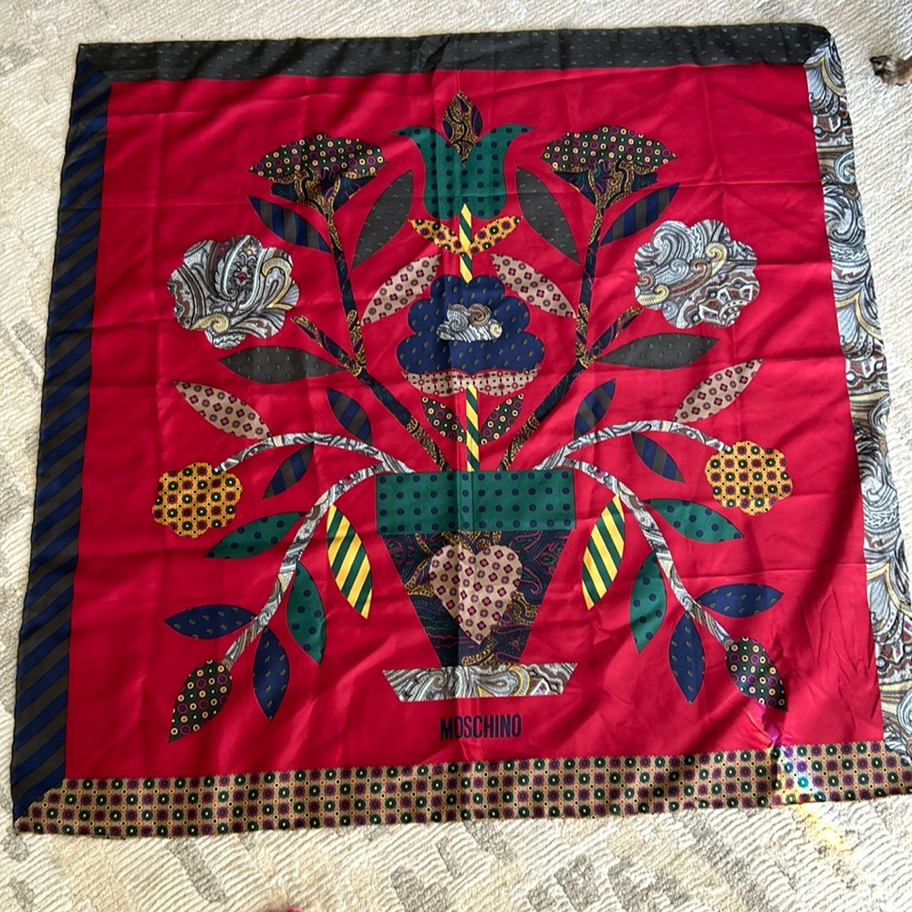 Moschino scarf